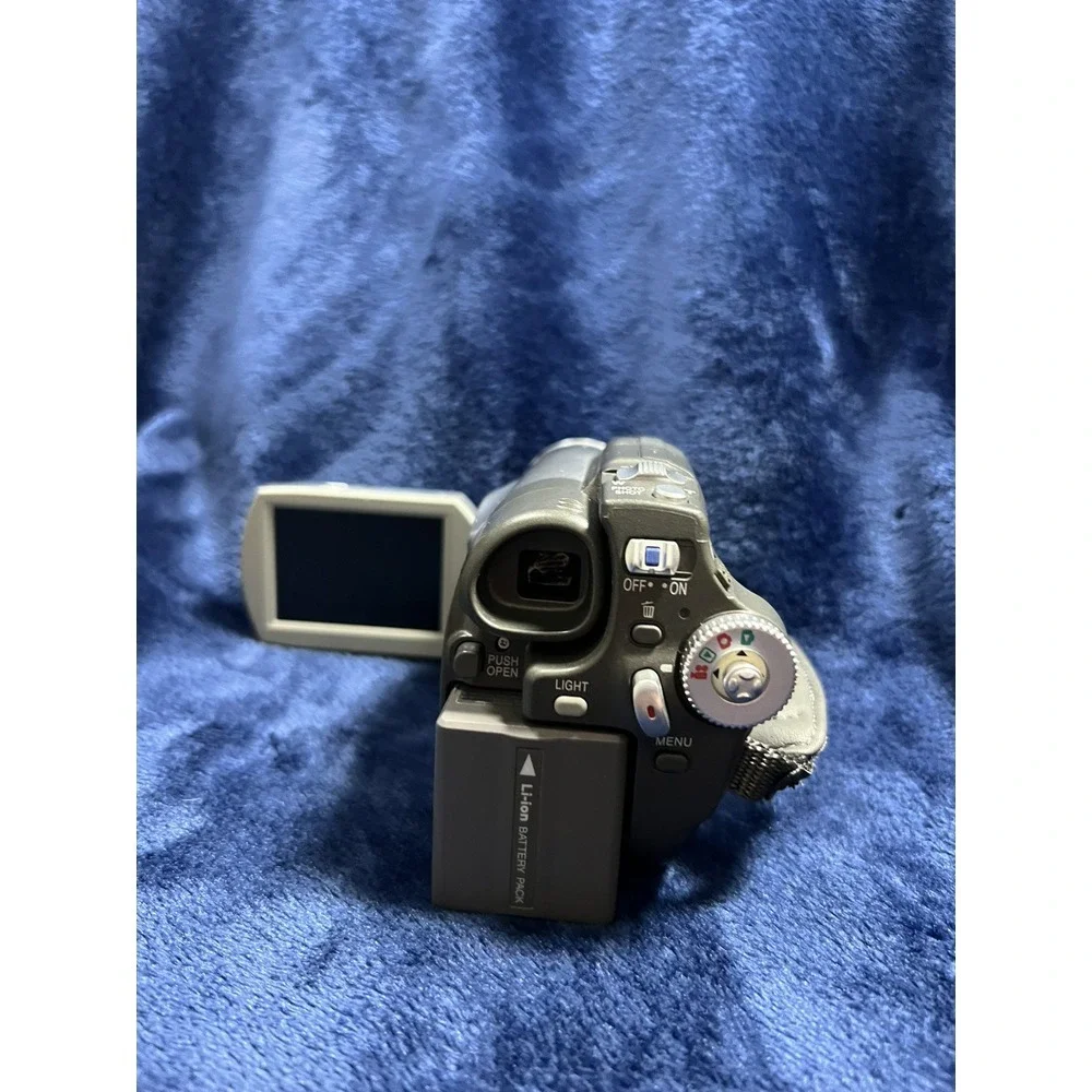Panasonic VDR-D100‎ Camcorder -  Silver